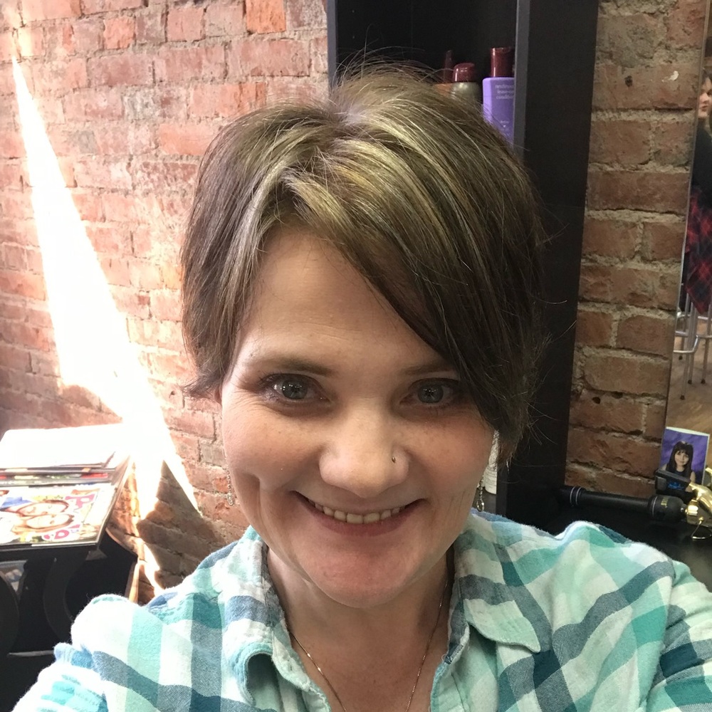 Meet your Posher, Stephanie